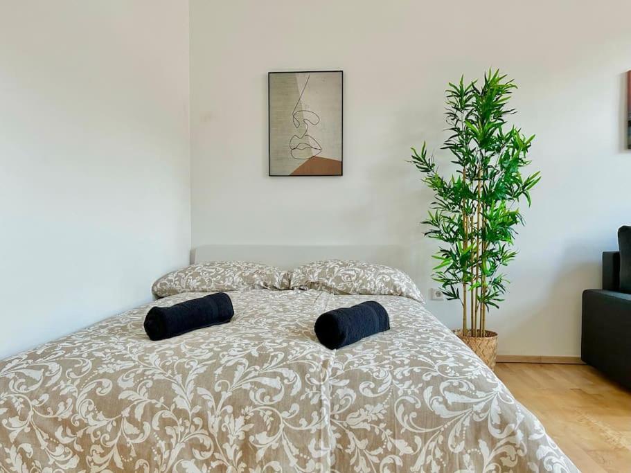 Appartement 50 M2 Stylish With Free Parking Wenen